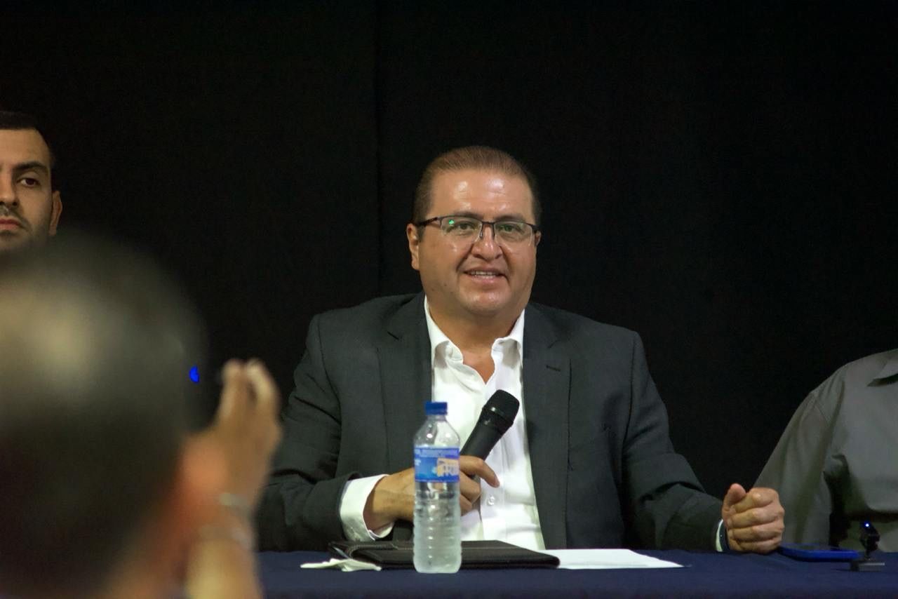 “Si tienen convenio, hablen bien”: Alcalde Chava Calderón critica a medios por difundir notas negativas