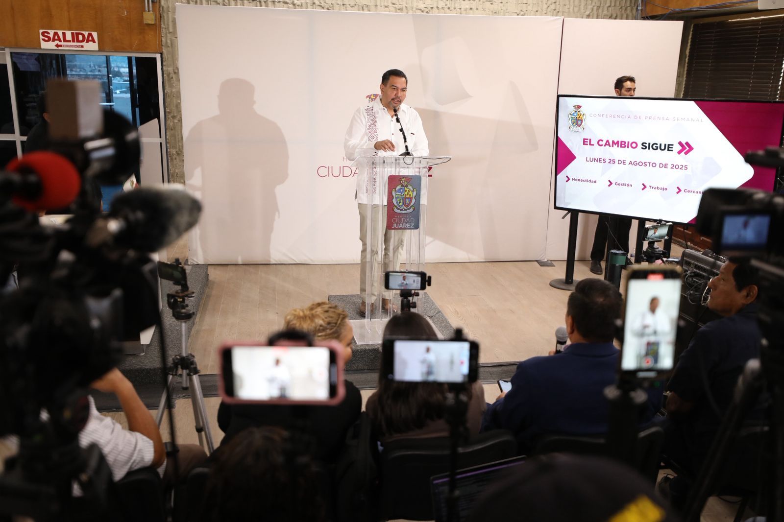 Invita Pérez Cuéllar a disfrutar del Festival Juárez Juangabrielísimo y anuncia artistas para el Grito