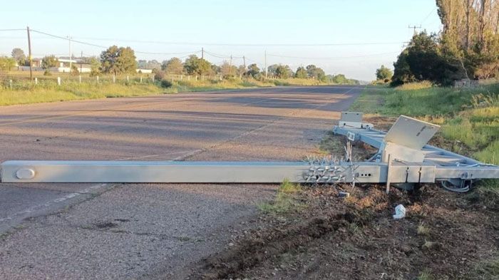 Encapuchados cortan arco centinela en carretera Guerrero – Madera