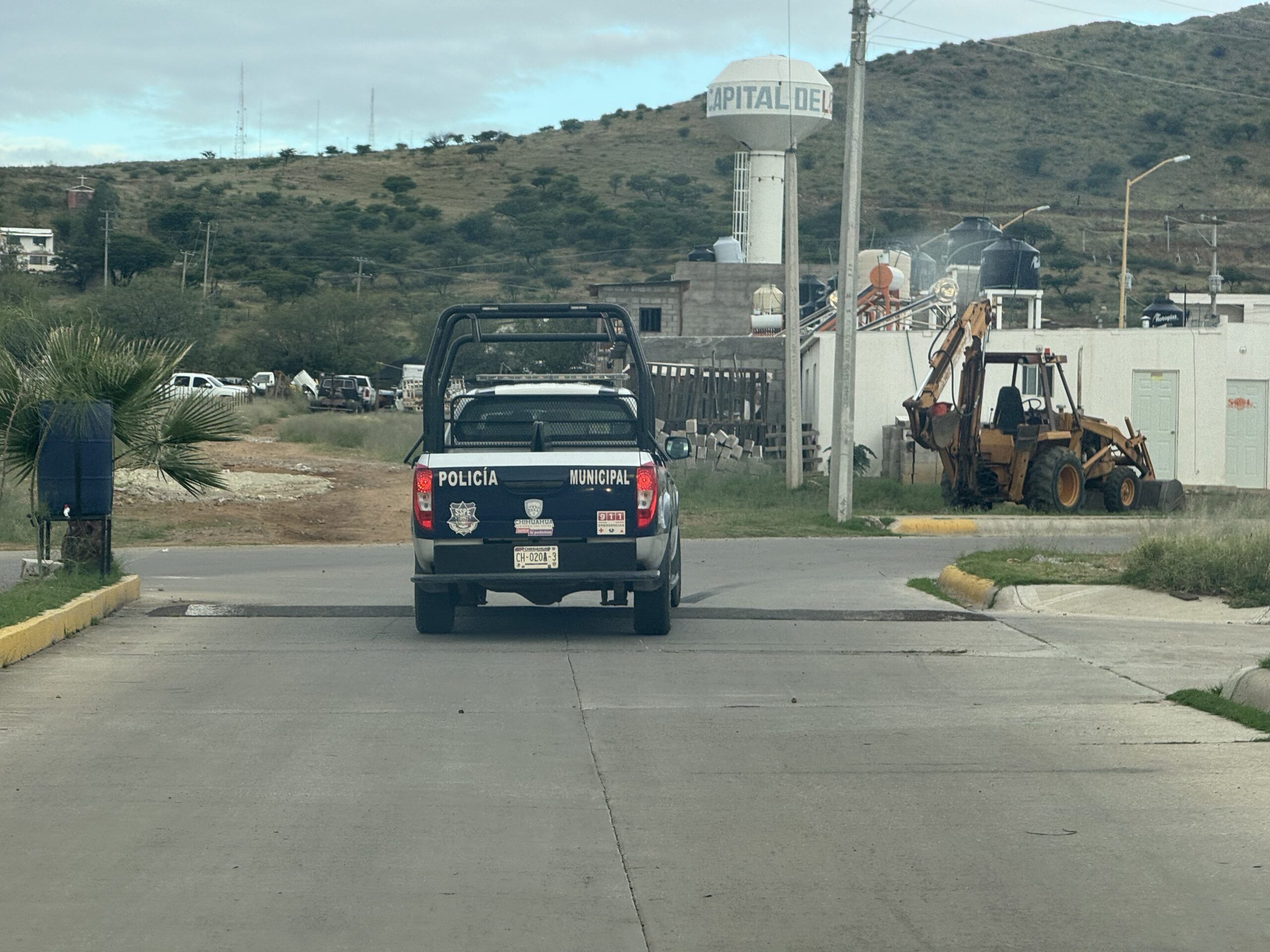 Cayó en las vías: adulto mayor resulta lesionado en la Colonia La Fortuna