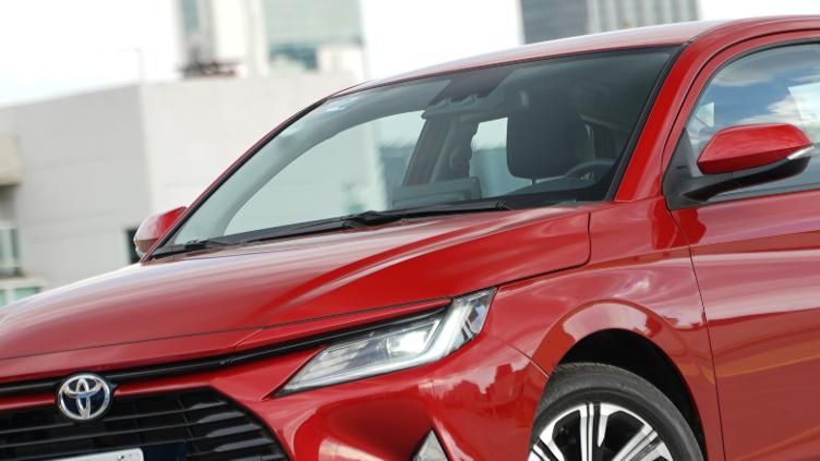 Comprará Gobierno del Estado 12 autos para premiar a maestros en 2026