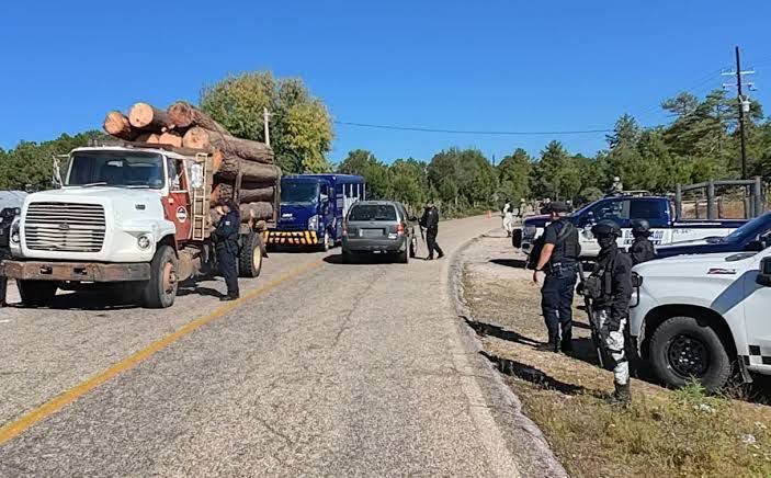 Hallan a tres hombres sin vida en la carretera Guachochi–Parral