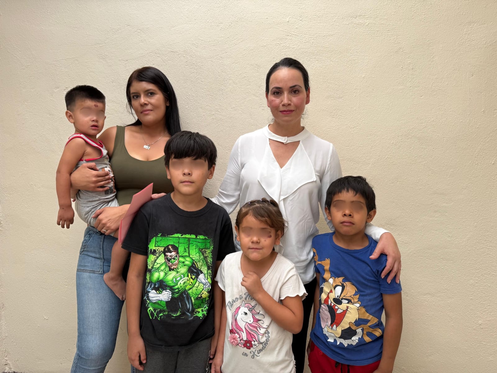 Alfredo “El Caballo” Lozoya y Sol Sánchez transforman la vida de Adriel con nuevo cuarto para su hogar