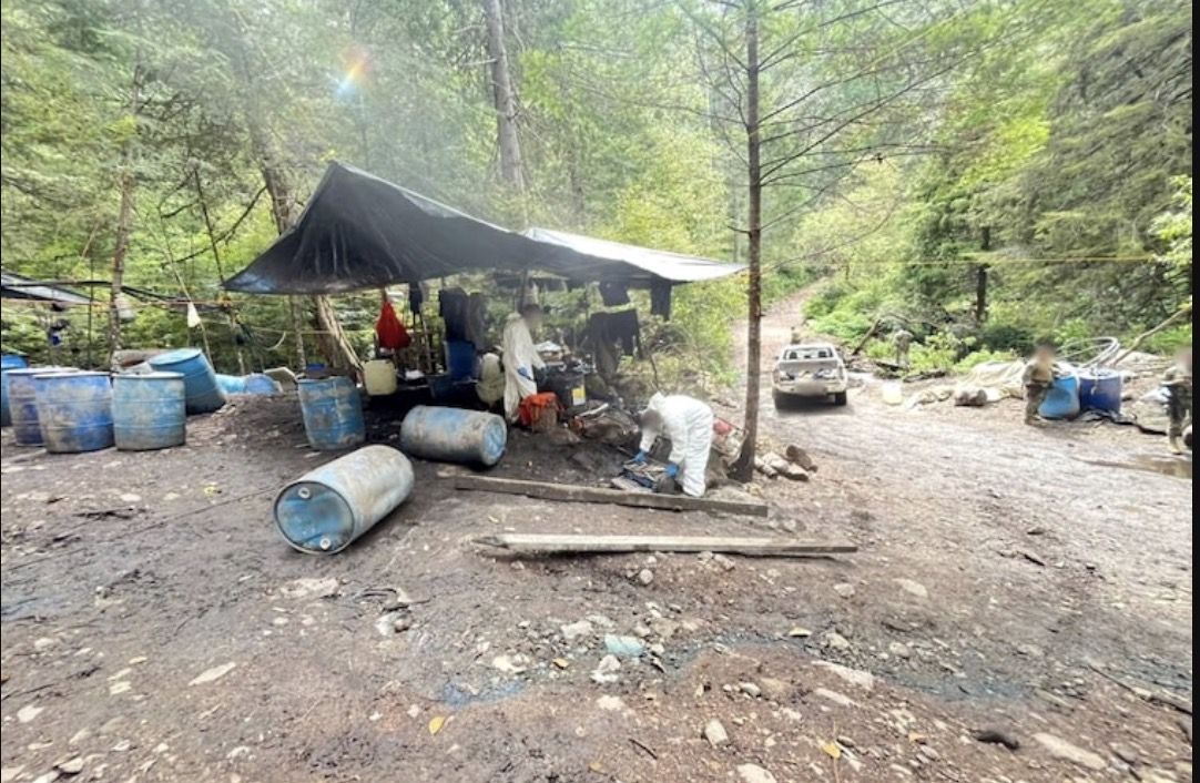 Asegura Marina más de 2.7 toneladas de metanfetamina en la sierra de Tamazula Durango