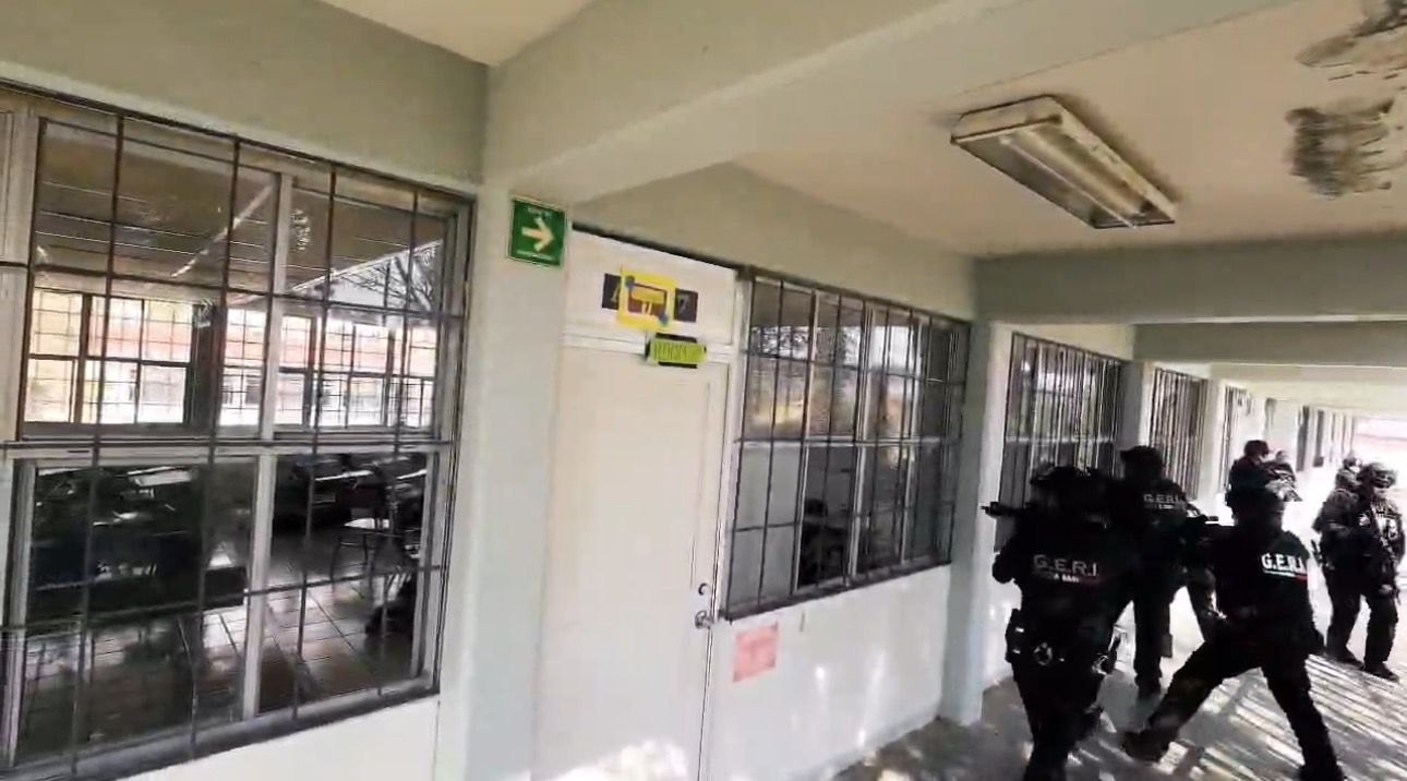 Evacúan con éxito a más de 600 personas en simulacro del CONALEP Parral