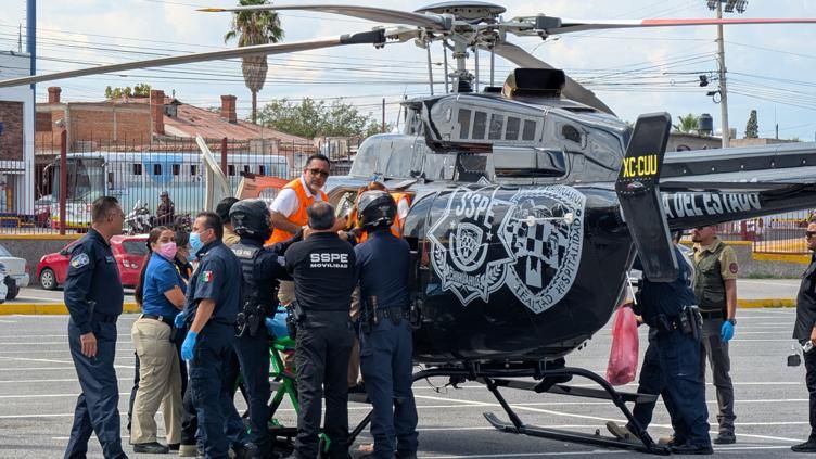 Oficiales heridos en enfrentamiento de Moris llegan al Centro de Convenciones