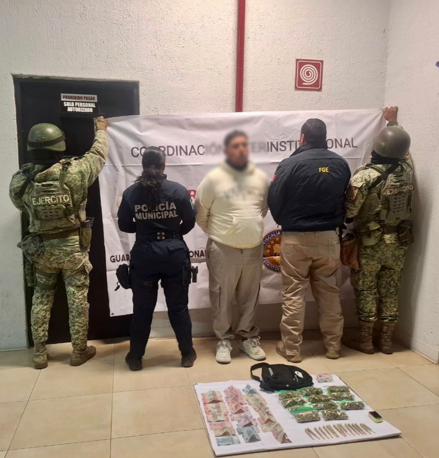Detienen a joven con presunta droga en la colonia Paseos de Almanceña