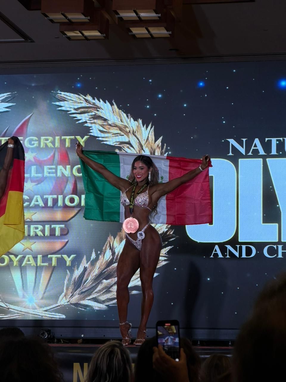 ¡Orgullo parralense! Neyvi Delgado pone en alto el nombre de México en el Natural Olympia de Las Vegas