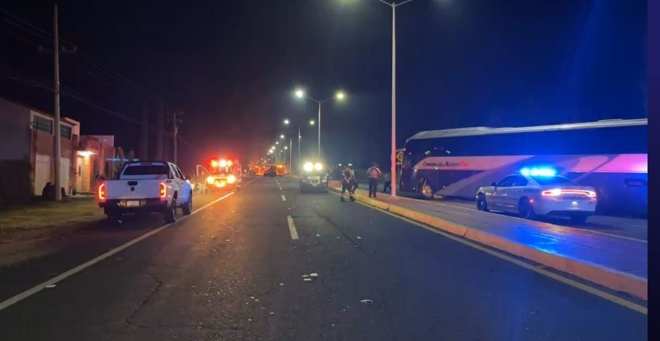 Asaltan autobús en la carretera Jiménez–Torreón; despojan a 20 pasajeros de dinero y celulares