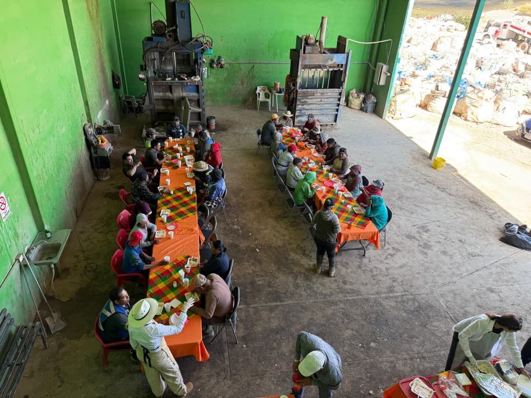 Comedor Itinerante llega a trabajadores esenciales del Relleno Sanitario