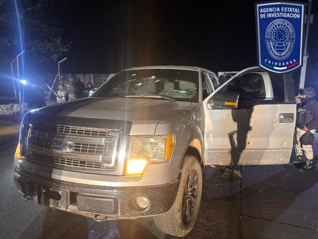 Autoridades atienden reporte de enfrentamiento en Guachochi; localizan vehículo con impactos y armas, sin personas lesionadas