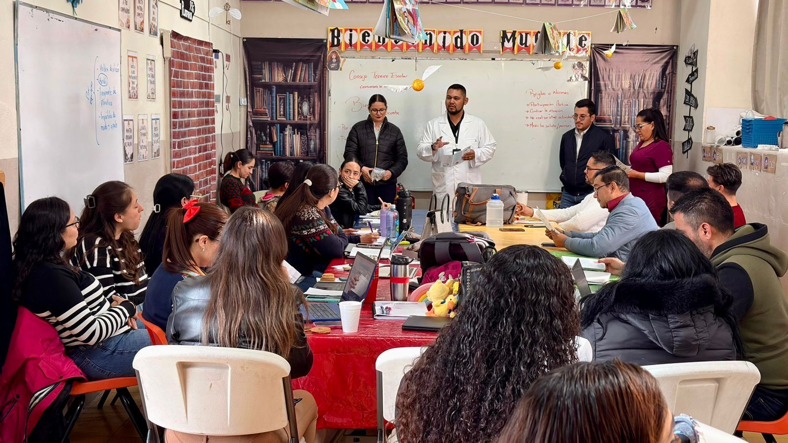 Gobierno de Parral acerca servicios integrales de salud a escuelas del municipio