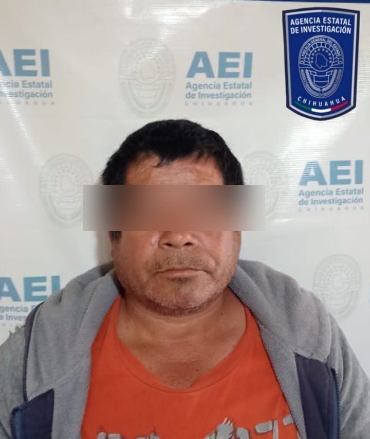 Hidalgo del Parral, Chih., 15 de diciembre de 2025. La Fiscalía de Distrito Zona Sur obtuvo una sentencia condenatoria de ocho años de prisión en contra de José Miguel L. L., por el delito de homicidio doloso, cometido en perjuicio de Conrado Hernán C. B.  La resolución fue dictada mediante un procedimiento especial abreviado, luego de que el imputado aceptara su responsabilidad penal ante la carga probatoria presentada por el Ministerio Público.  De acuerdo con las investigaciones, los hechos ocurrieron el 09 de marzo del presente año, en la comunidad de Laguna de Aboreachi, municipio de Guachochi, donde el hoy sentenciado disparó con un arma de fuego contra la víctima, provocándole la muerte.  Tras el homicidio, José Miguel L. L. fue detenido en flagrancia, asegurándole el arma utilizada y más de un kilogramo de marihuana.  Además de la pena privativa de la libertad, el Juez de Control lo condenó al pago de 1 millón 410 mil 728 pesos por concepto de reparación del daño.  La Fiscalía de Distrito Zona Sur destacó que esta sentencia es resultado del trabajo profesional de los agentes del Ministerio Público, orientado a garantizar el acceso a la justicia y el respeto al debido proceso.