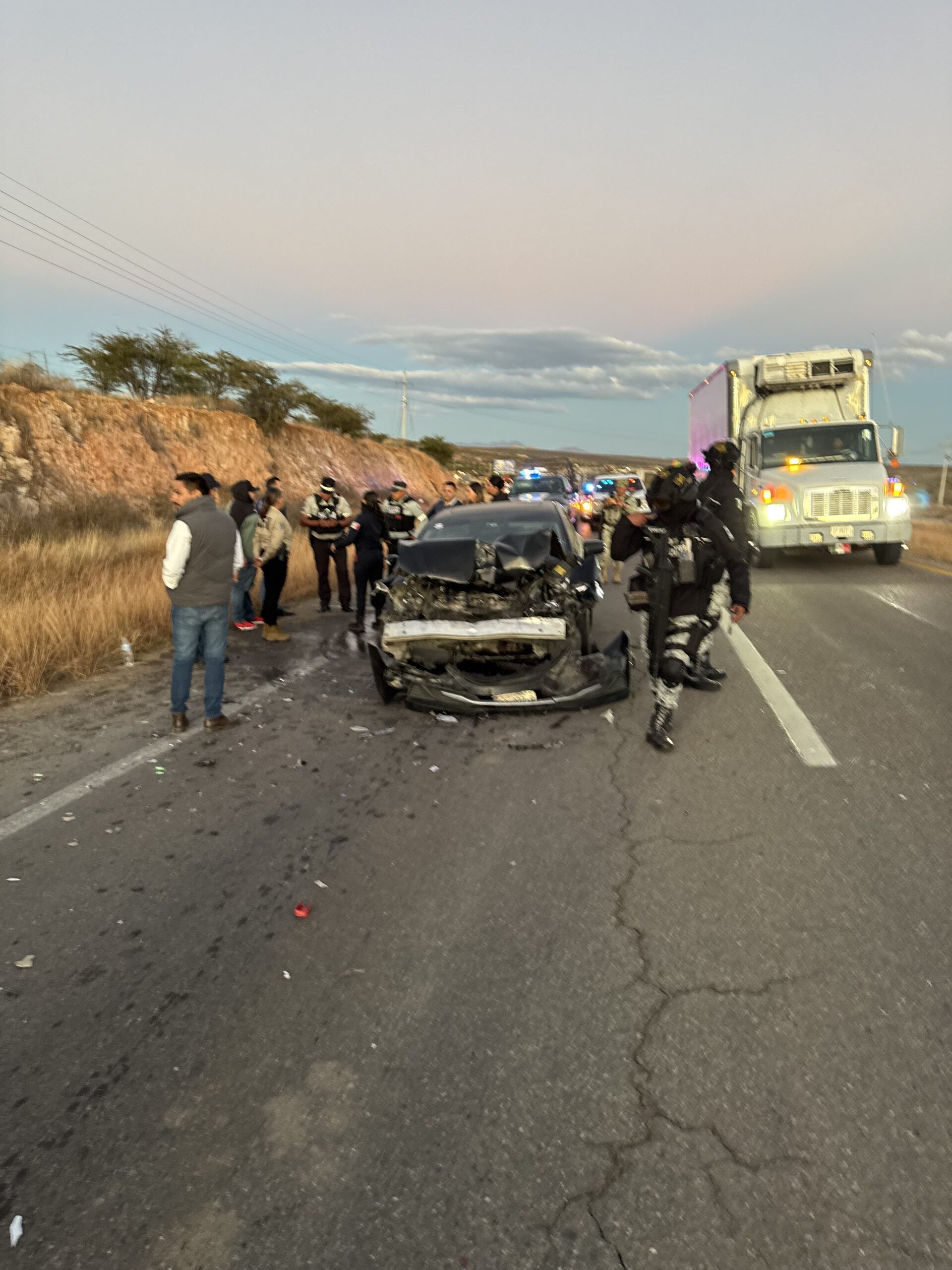 Aparatoso choque en la carretera Jiménez–Parral deja a madre e hija gravemente lesionadas