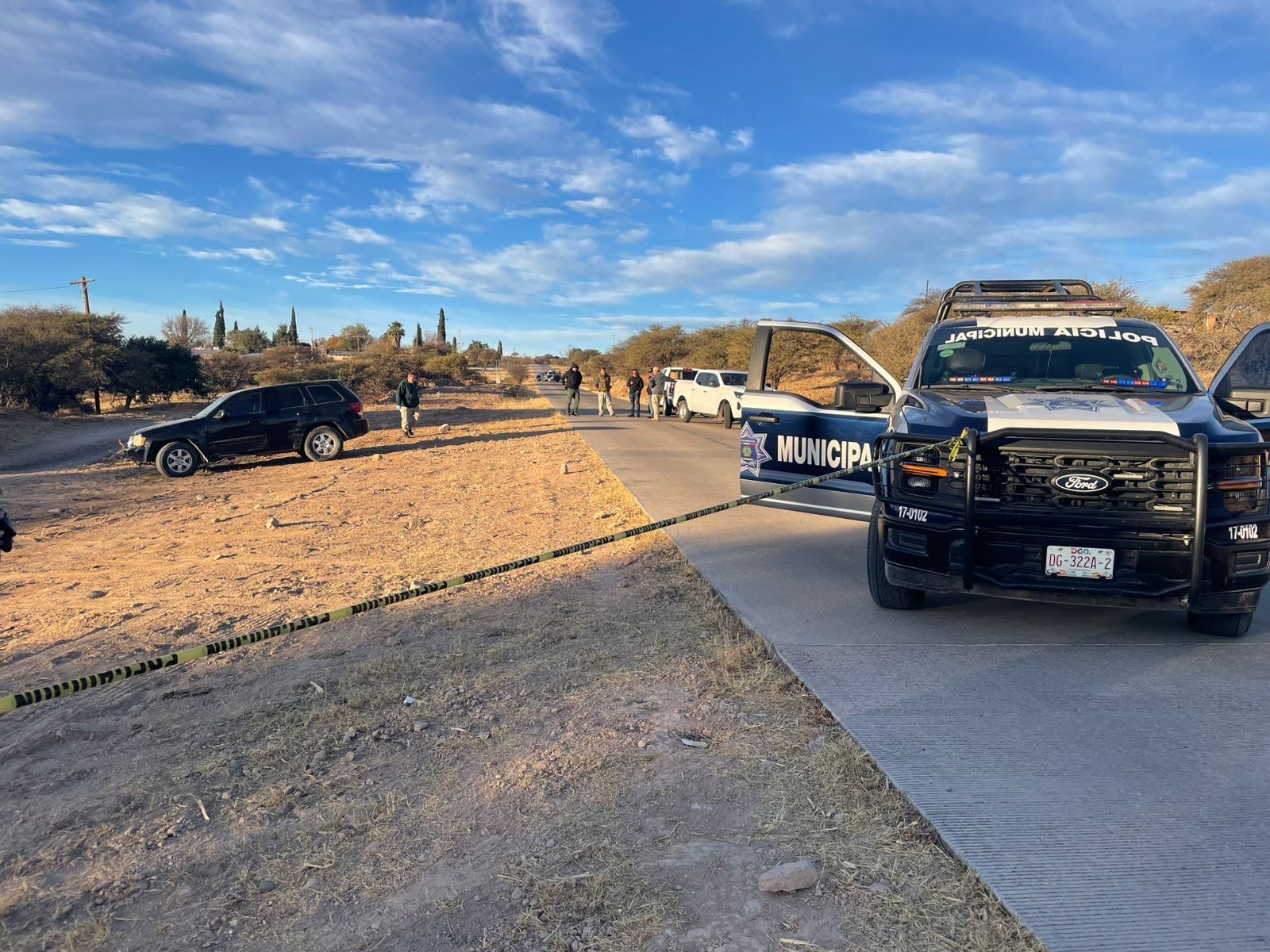 Hallan a mujer asesinada a un costado de carretera en Villa Ocampo