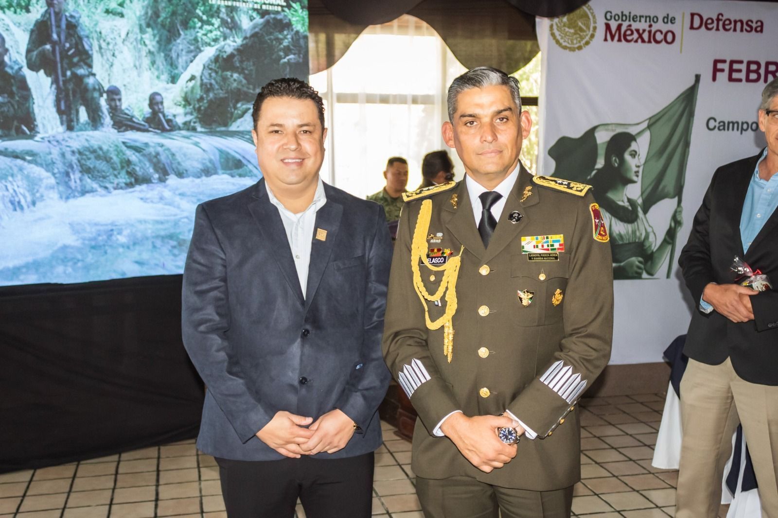 El alcalde Raúl Alberto Antuna Ulloa felicita al Ejército Mexicano y la Fuerza Aérea en su 113 Aniversario