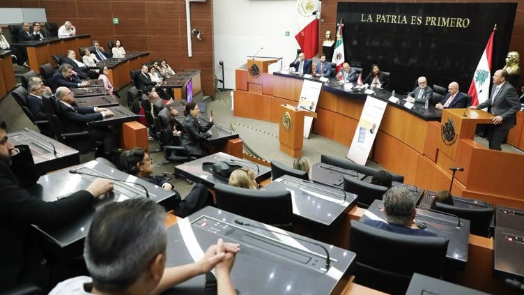 Reducirían de 128 a 96 el número de senadores con nueva reforma electoral