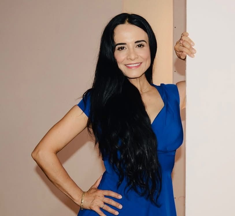 Escritora parralense lleva su novela hasta España