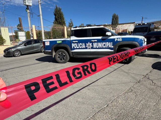Muere joven pareja en departamento de la colonia PRI; investigan posible intoxicación por gas