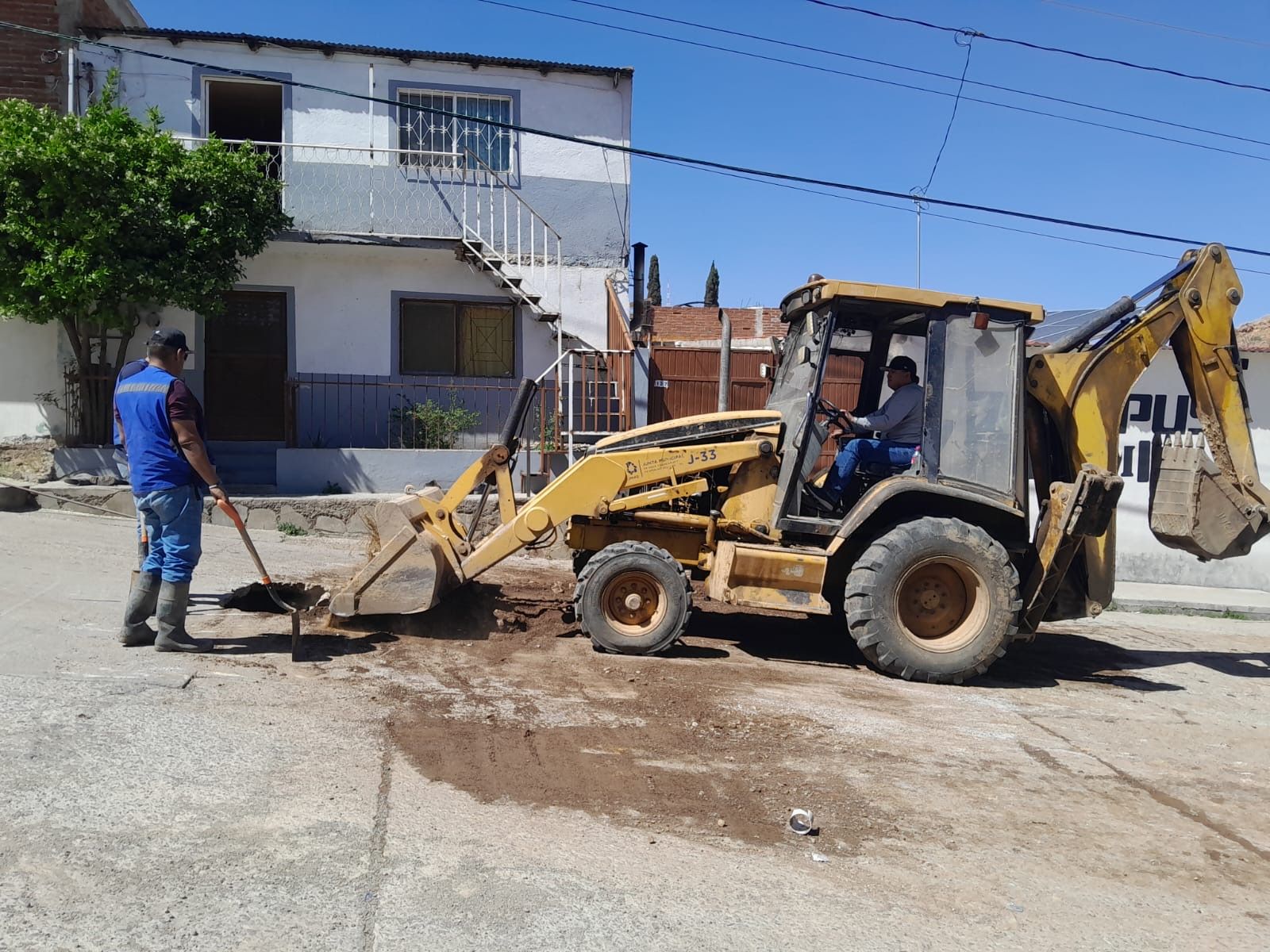 JMAS acelera reparación de fugas y despliega brigadas en varios sectores de la ciudad