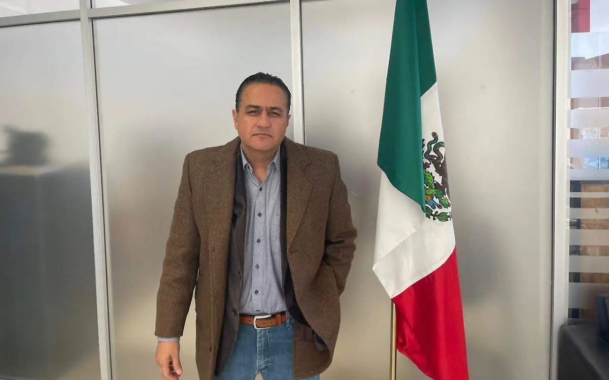 Sale Jorge Baca de Educación Zona Sur en medio de señalamientos