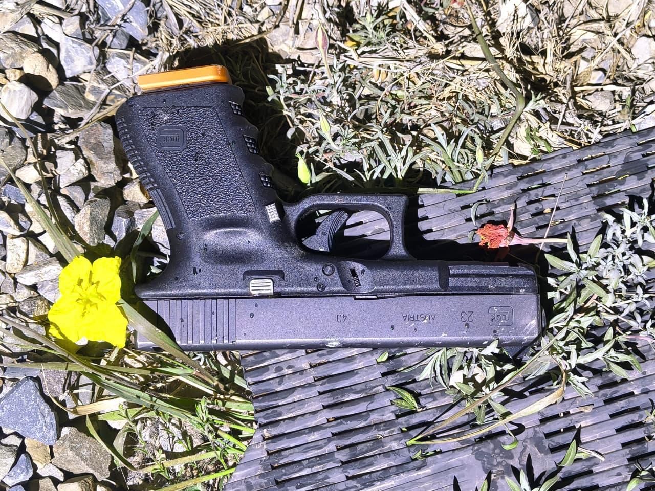 Tras reporte de disparos, SSPE asegura pistola Glock en Parral