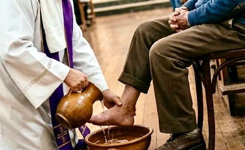 Con Lavatorio de Pies, inicia el Triduo Pascual
