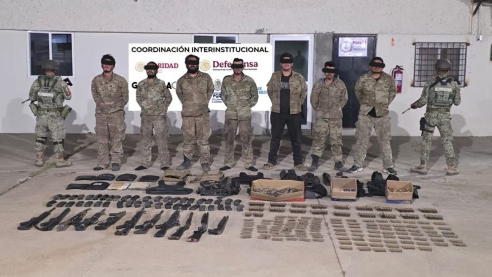 Golpe al crimen en Valle del Rosario: caen 8 con arsenal