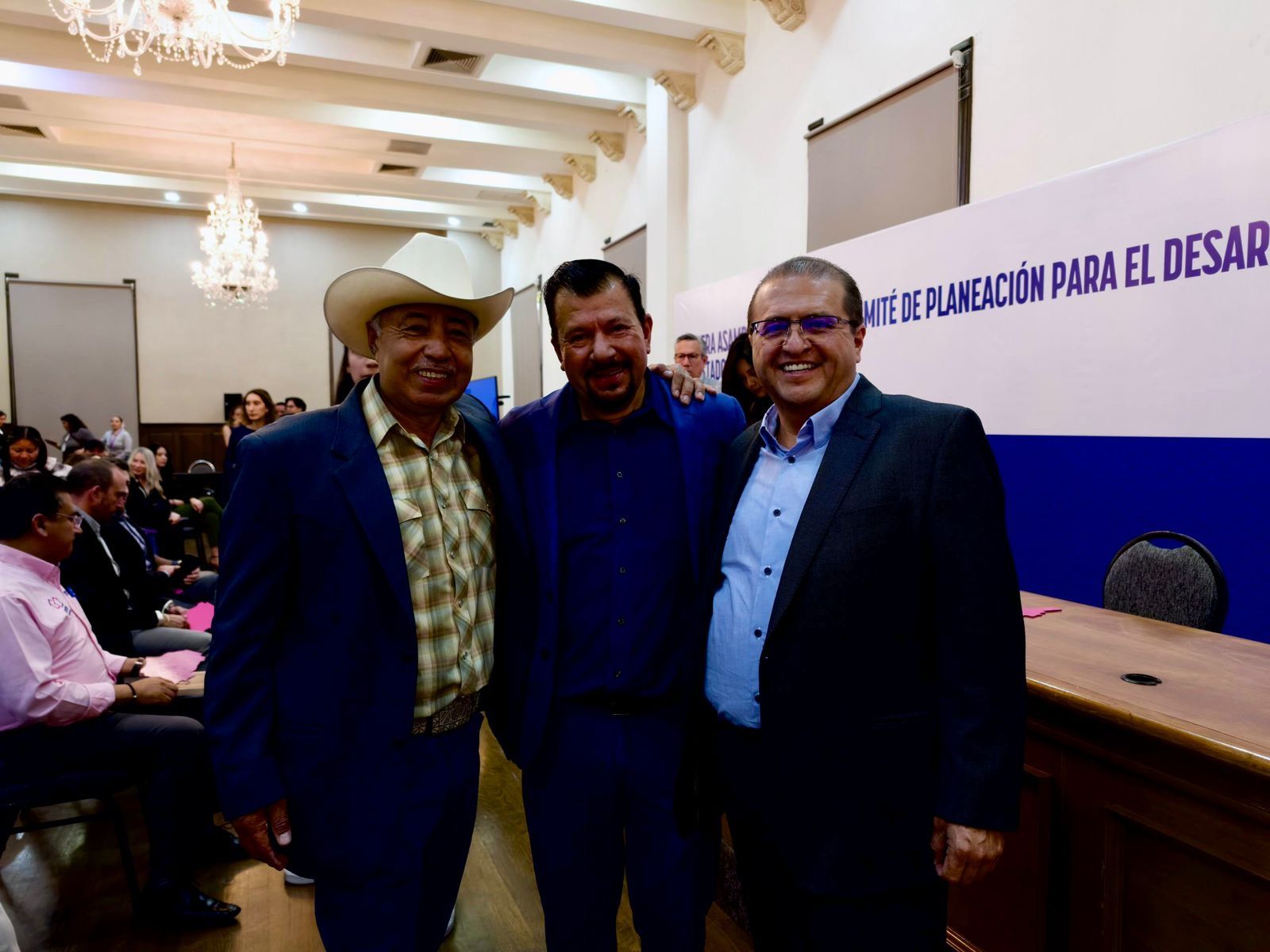 Participa Salvador Calderón en asambleas estatales para fortalecer la planeación estratégica en Chihuahua