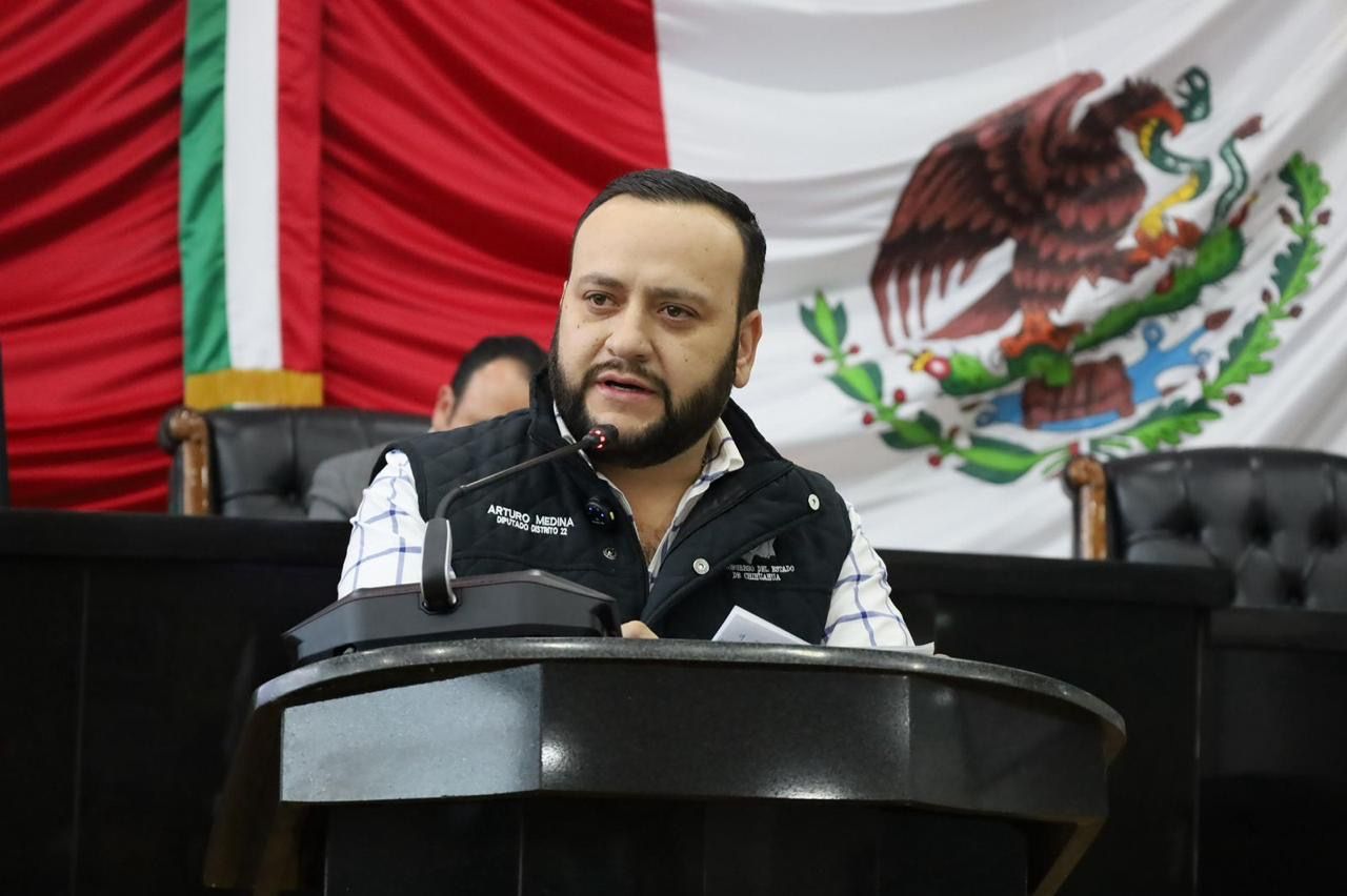 Arturo Medina acusa a Morena de usar “circo político” para ocultar presuntos vínculos con el narco