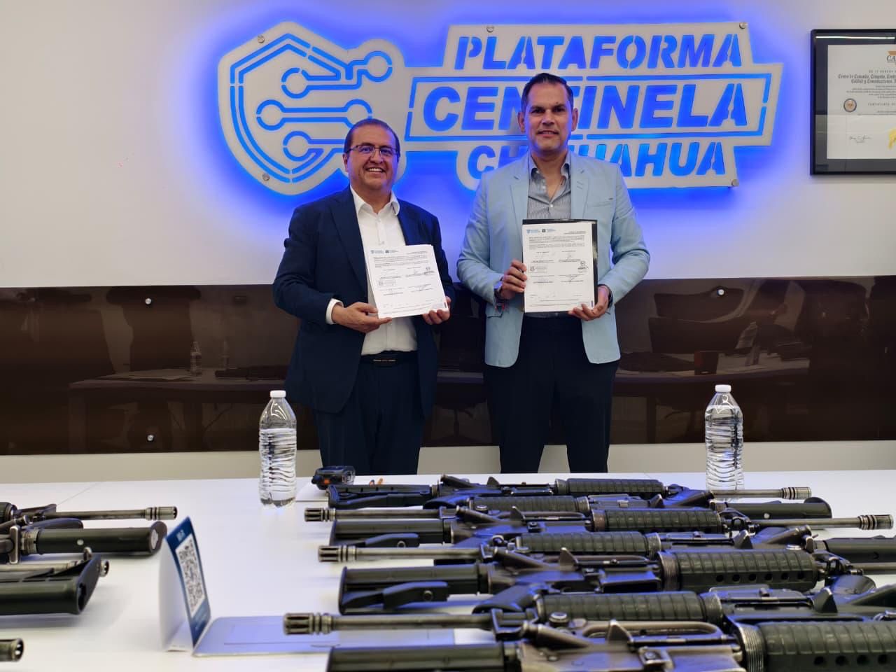 Fortalece SSPE a la Policía Municipal de Parral con entrega de armamento