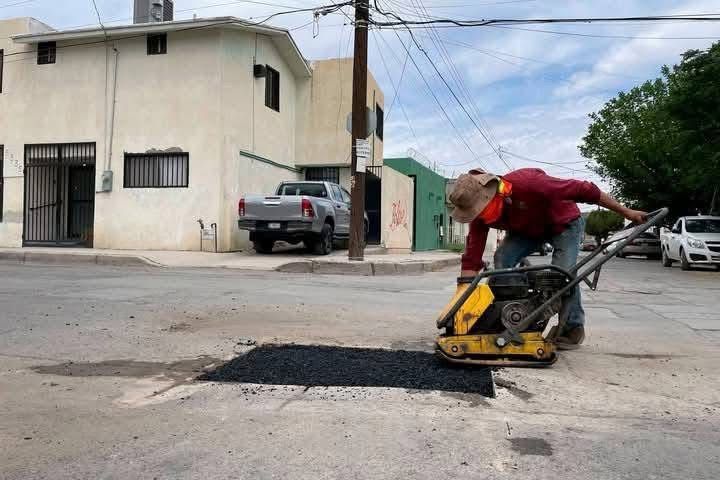 Adiós a los hoyos: Programa masivo de bacheo avanza en Juárez