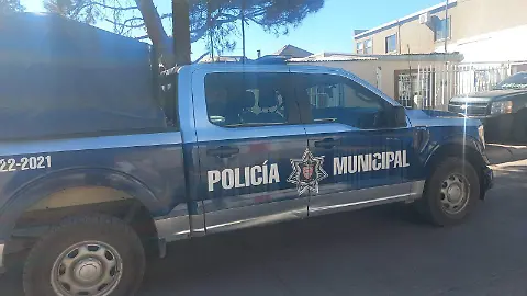 Rescatan a padre e hijo parralenses varados en Cuauhtémoc por bajas temperaturas