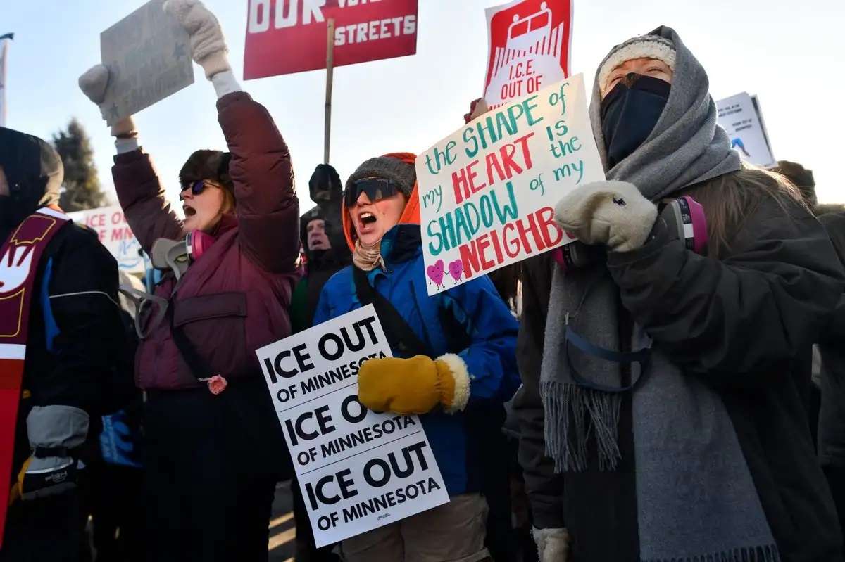 Exigen en Estados Unidos poner fin a la brutalidad de ICE durante redadas migratorias