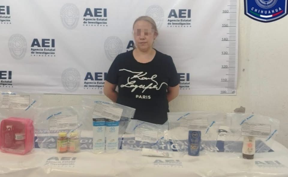 Detienen a mujer por presunto robo en tienda de Parral