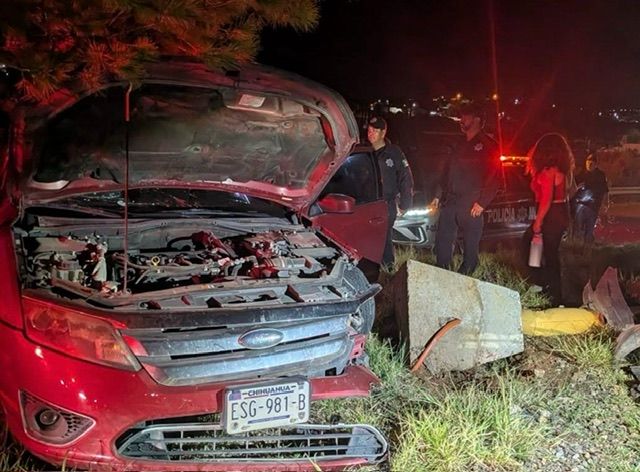 Choque múltiple deja personas lesionadas en la Vialidad del Río