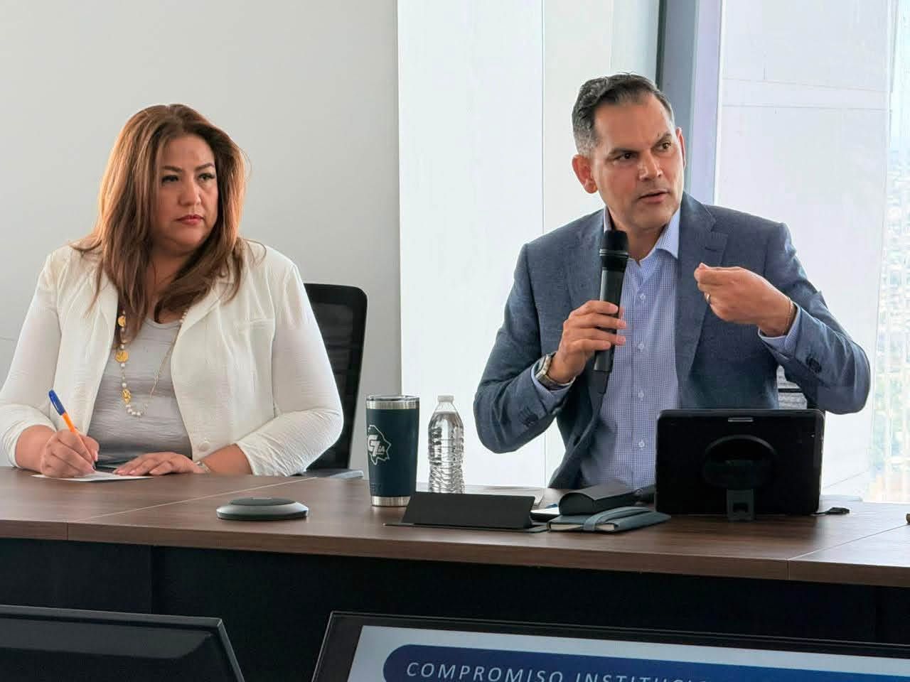Atacan helicóptero de la SSPE; recibe 24 balazos y un agente resulta herido