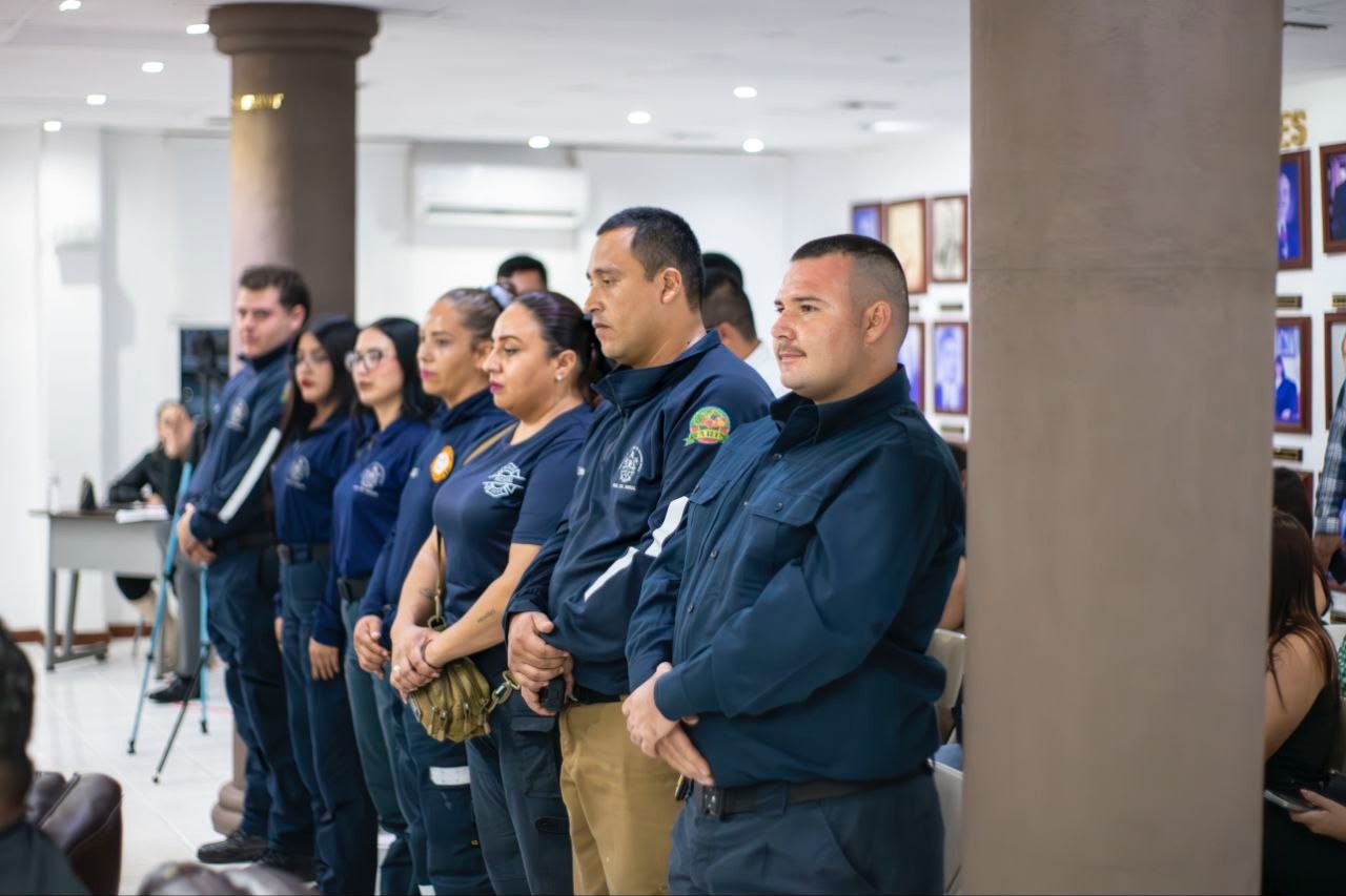 Cabildo aprueba 380 mil pesos para el equipamiento del Heroico Cuerpo de Bomberos de Parral y avanza en una deuda histórica