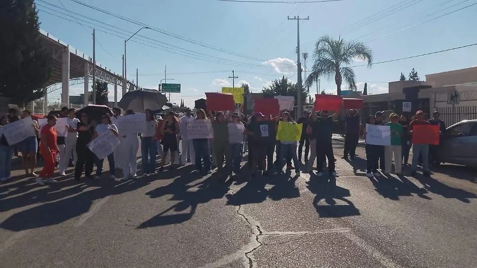 Exigen empleados del IMSS aumento salarial del 10% en Delicias