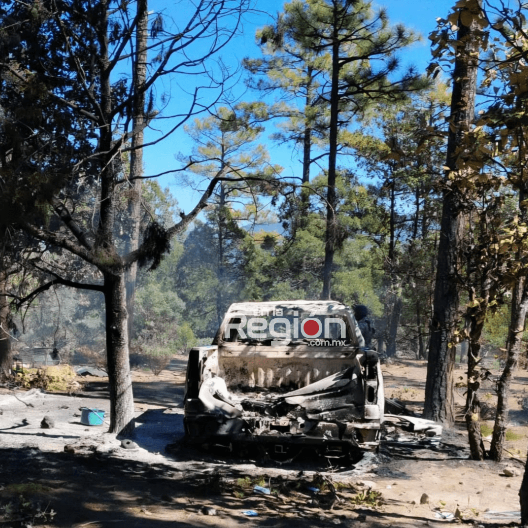 Localizan en Madera dos vehículos incendiados; uno tenía blindaje artesanal